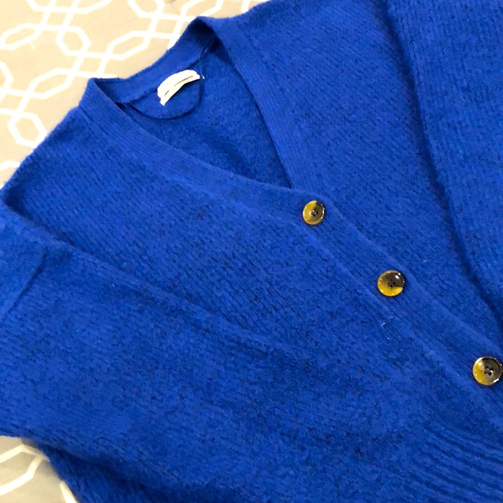 Oversized blue urban outfitters cardigan, size XS